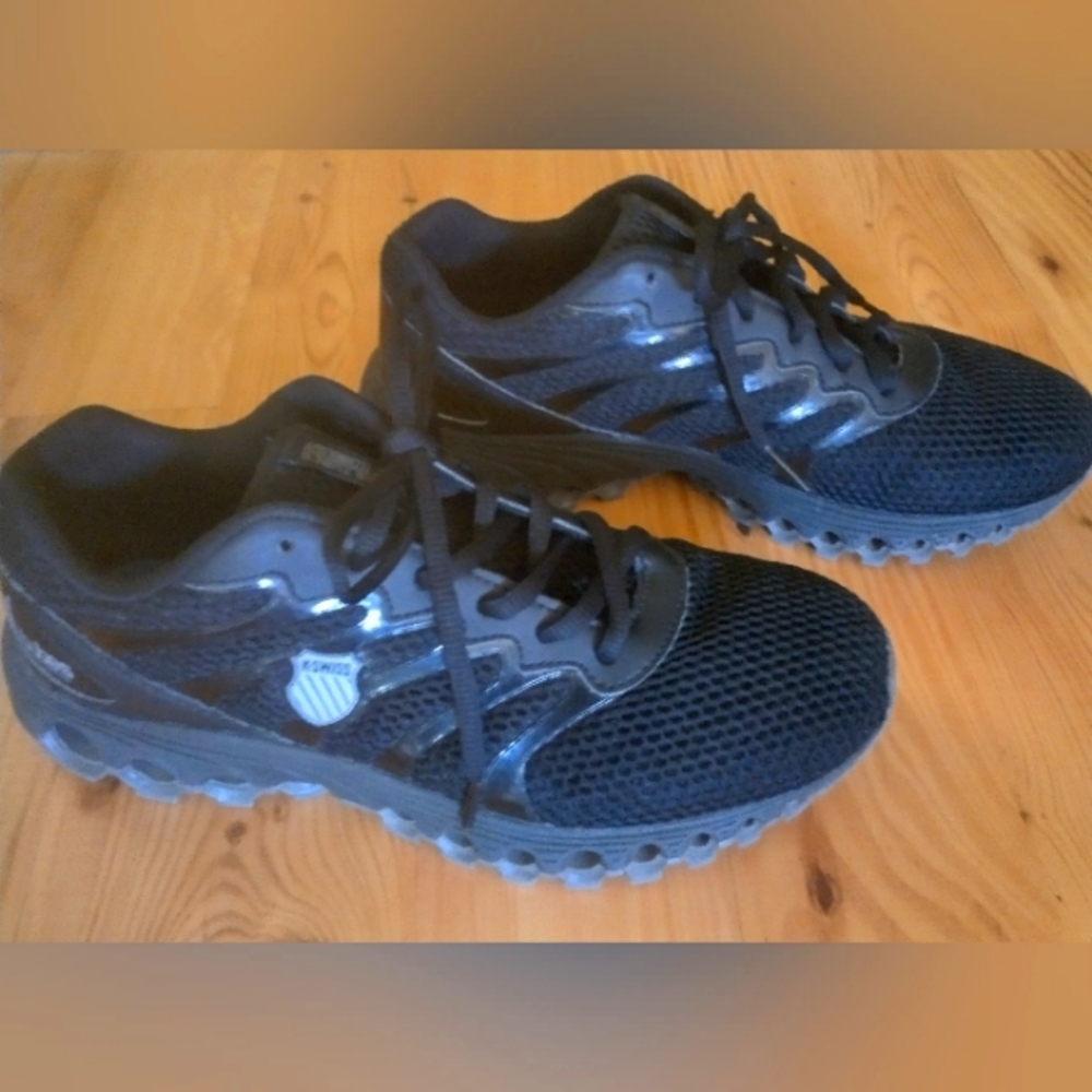 K-Swiss Tubes Tennis shoes Men's 7